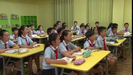 人教版小學(xué)語文三年級上冊《五花山》福建省廈門市(小學(xué)語文參賽獲獎優(yōu)秀課例講課實錄)