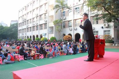 《讓生命充滿愛》大型校園德育教育主題演講走進(jìn)廈門仙岳小學(xué)